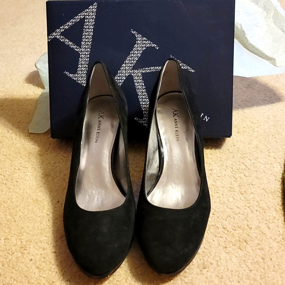 Anne Klein 3.5" pumps